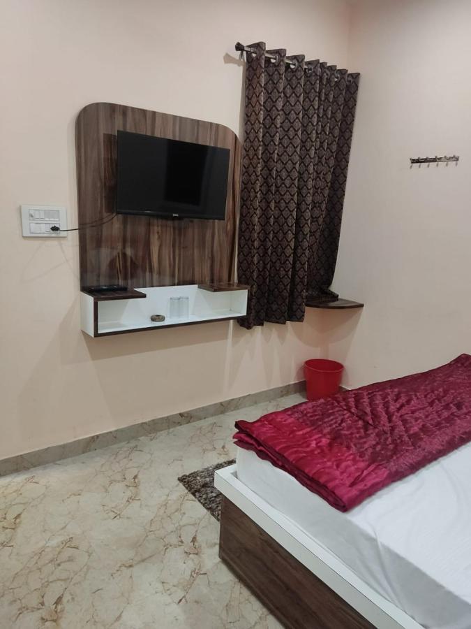 The Orchid Villa Homestay - Walkable Distance From Taj Mahal Agra (Uttar Pradesh) Exterior foto